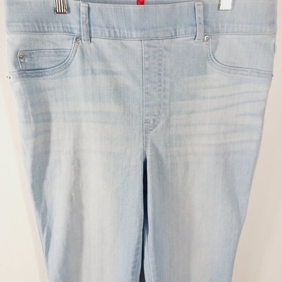Spanx, Light Wash, High Rise, Flare Leg, Pull On, Sculpting Jean, Size Large - Picture 4 of 16
